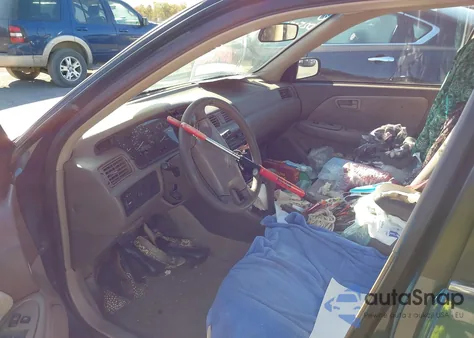 1998 Toyota Camry Le из США, поврежденный, VIN JT2BG22KXW0218012